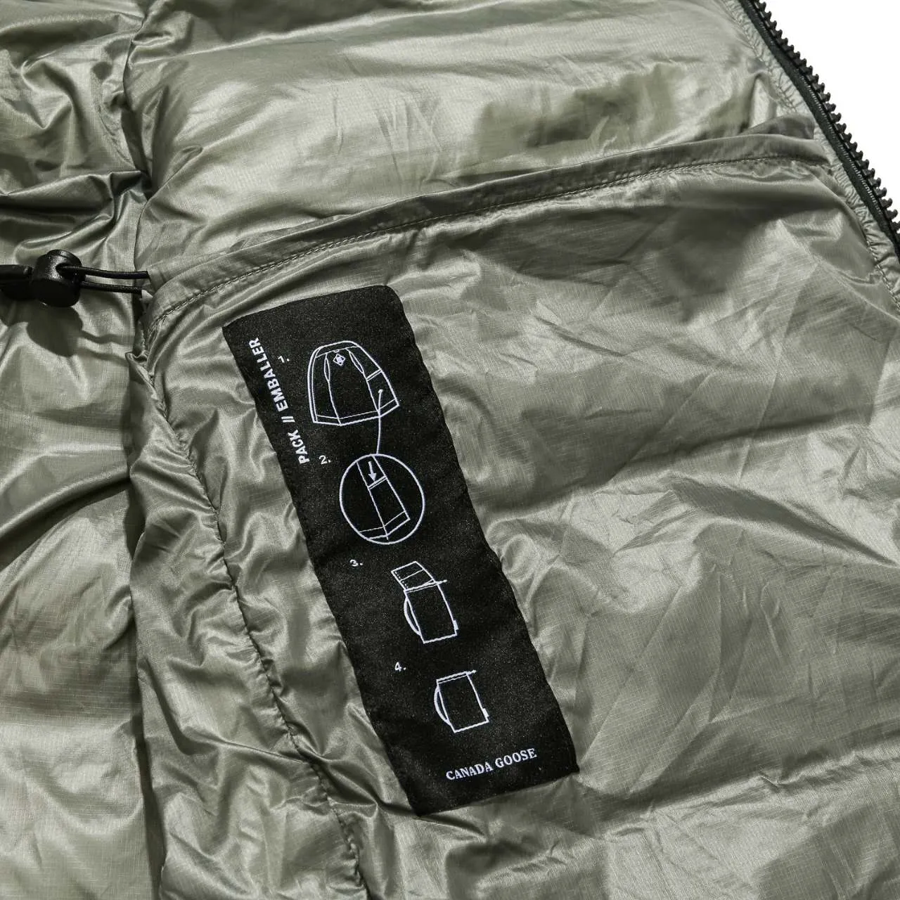 P500 Canadian brand CanadaGoose men's and women's CROFTON lightweight down vest 2229M DWR water repellent treatment WindWall windproof fabric 700 fleece filling original mold opening details one to one production The upper body effect is stunning Exclusively available on the Xiaohongshu purchasing platform The highest version on the market Size: XS S M L XL XXL